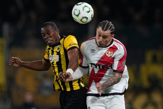 Conference League | Seară nebună, cu rezultate incredibile. Răzvan Marin a marcat pentru AEK, dar n-a fost suficient. Rațiu merge mai departe. Cum arată semifinalele