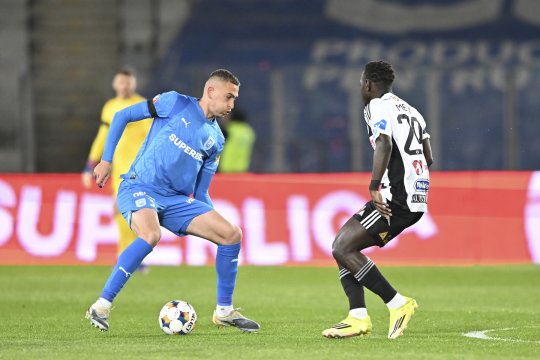 U Cluj - Craiova 4-0. ”Șepcile roșii” au făcut spectacol și au urcat pe primul loc! Concluziile lui Adrian Florea și Decebal Rădulescu: ”Lecție de tactică” / ”Umiliți în cel mai important meci!”