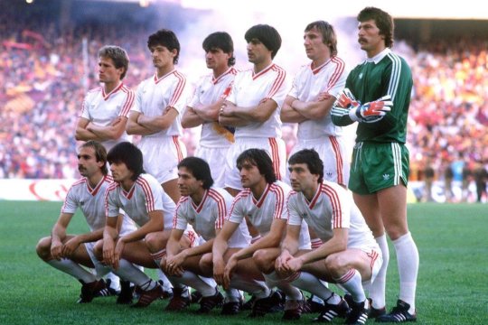 Ministrul Apărării a rămas bulversat când a văzut primele de joc ale fotbaliștilor Stelei: ”Nu e suma pentru toată echipa?!”