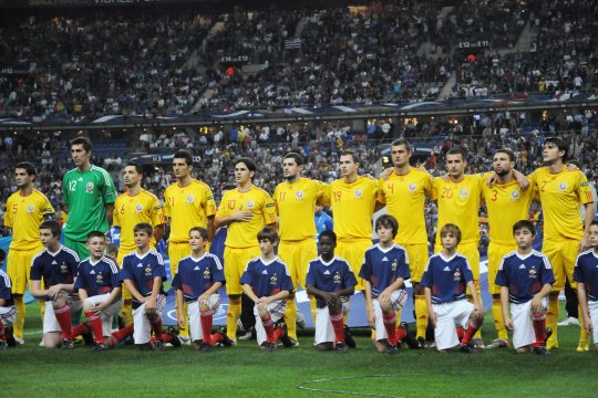 Patronul care și-a pus vestiarul în cap după ce a impus un fotbalist ca titular în fața antrenorului și a jucătorilor: ”Trebuia să-l duc la echipa națională!”