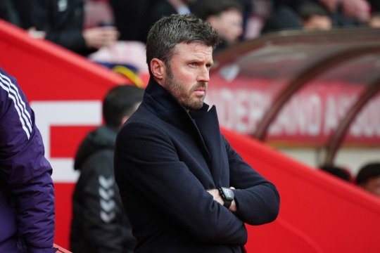 Manchester United îi pregătește contractul lui Michael Carrick! Acord de principiu între cele două părți