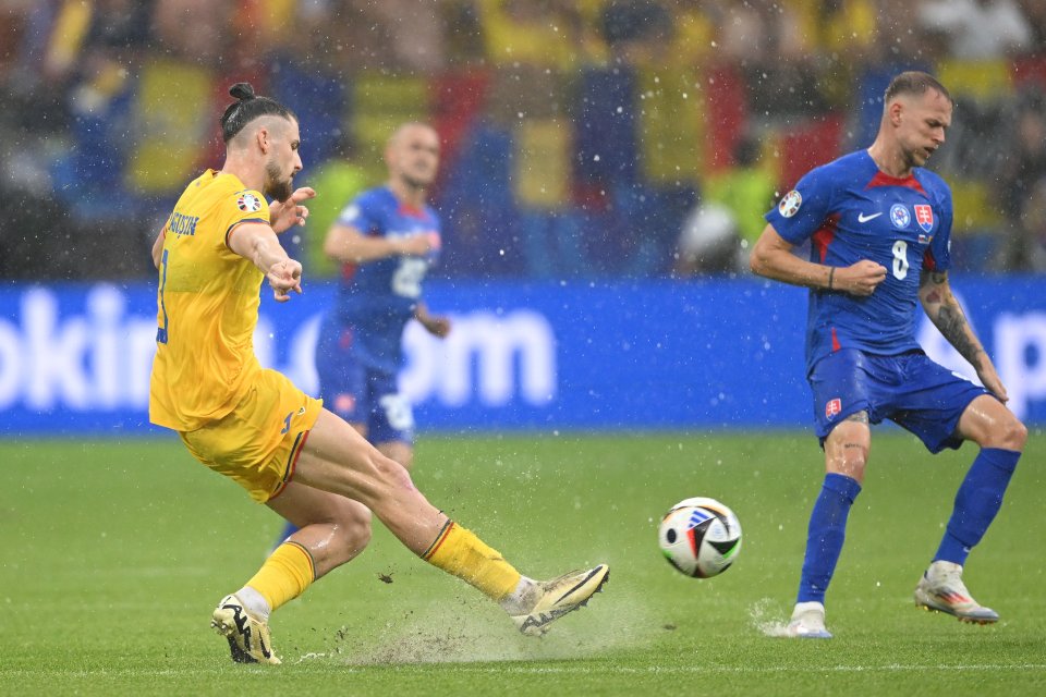Slovacia - România 1-0, ACUM pe iAMsport.ro. Bîrligea, autogol după 7 minute!