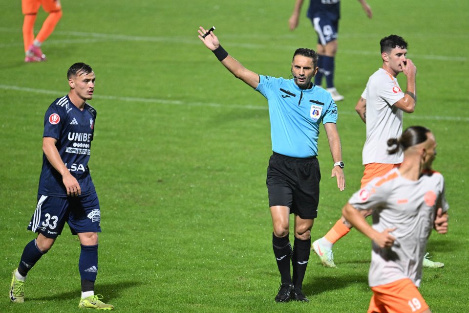 SuperLiga preia regula care a stârnit controverse la Cupa Mondială! Schimbări importante de arbitraj din noul sezon