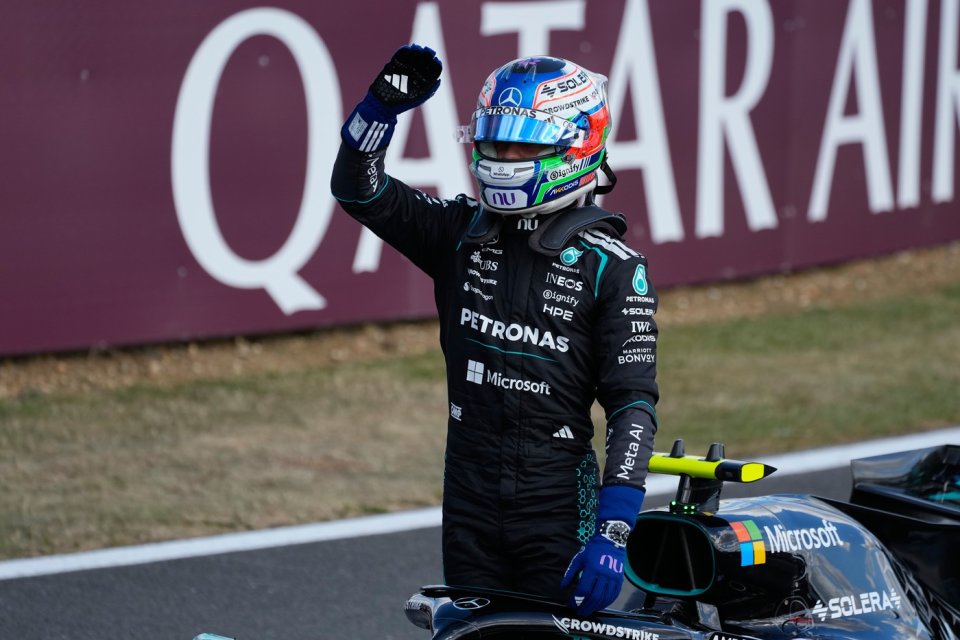 Kimi Antonelli pleacă din pole-position în Marea Britanie, urmat de piloții Ferrari