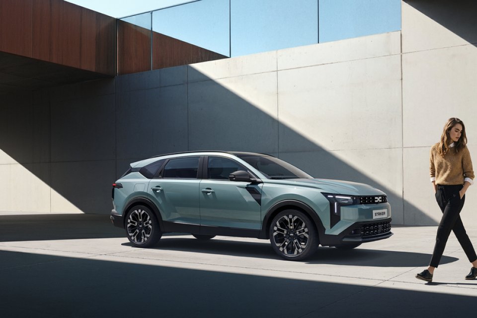 Primele imagini cu Dacia Striker, care se va lansa oficial în iunie. Care sunt planurile mărcii