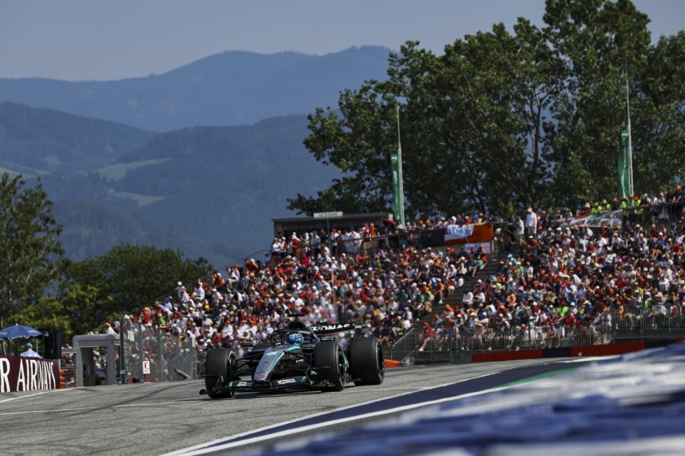 Russell câștigă în Austria. Verstappen și Antonelli l-au însoțit pe podium