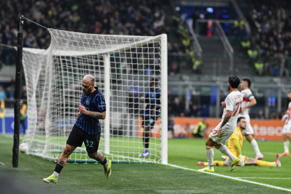 Inter - Genoa 2-0, ACUM, pe iAMsport.ro. Calhanoglu înscrie din penalty!