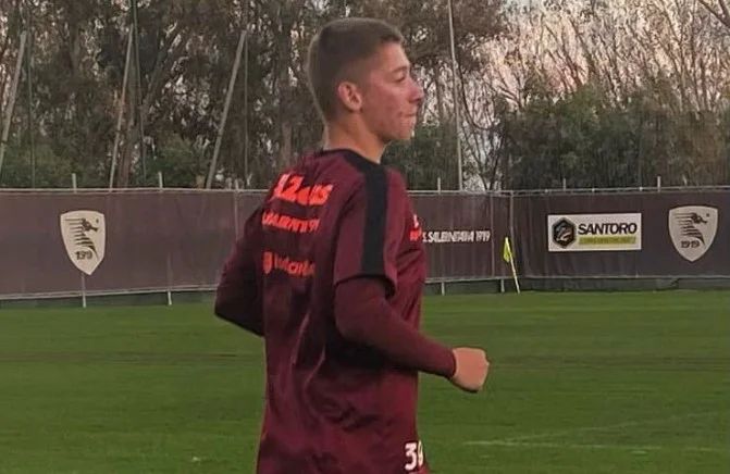 Vlad Bădău, la antrenamentul celor de la Salernitana.