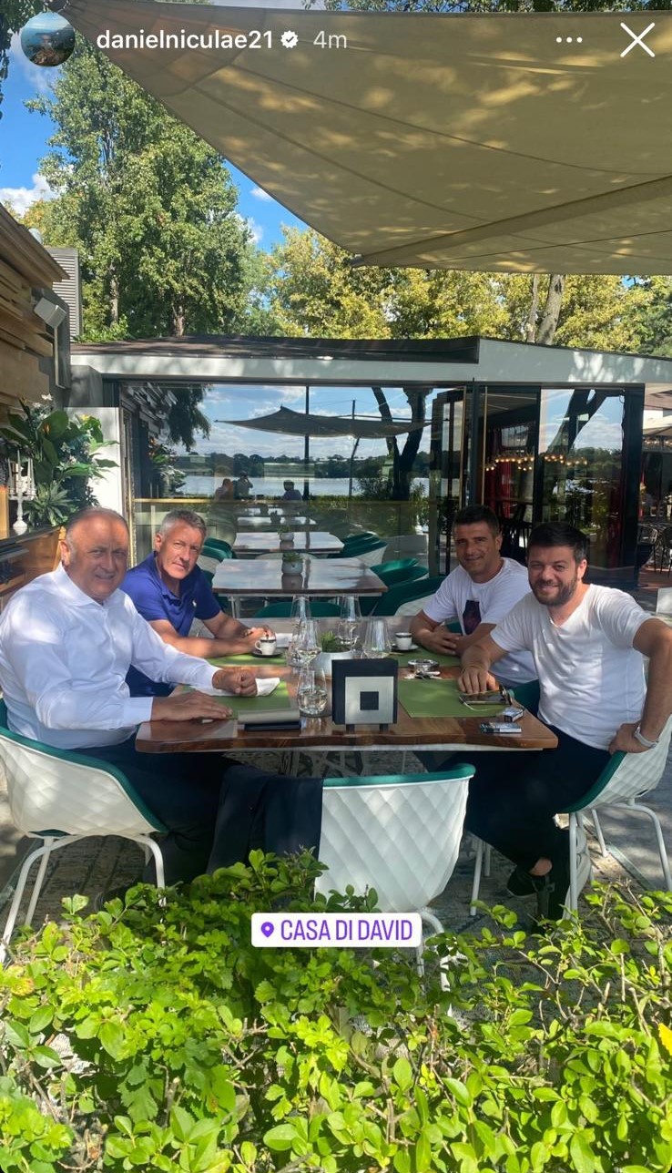 Cristiano Bergodi, Daniel Niculae, Dan Șucu și Victor Angelescu, la un restaurant din Capitală