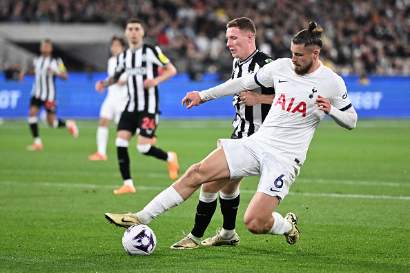 Radu Drăgușin, fundașul celor de la Tottenham