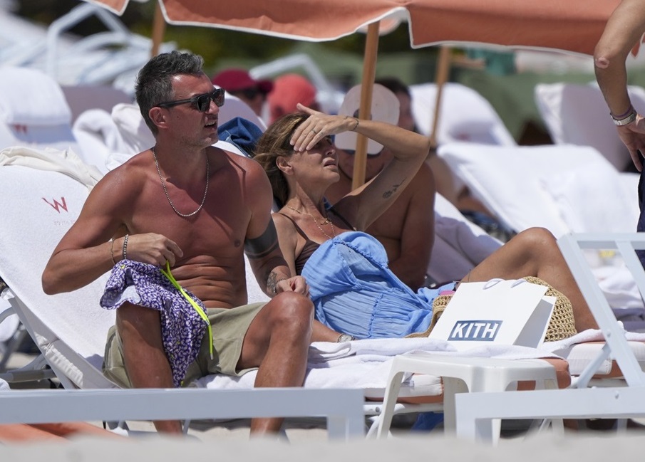 Paolo Maldini este în vacanță, în Miami, împreună cu soția lui, Adriana Fossa