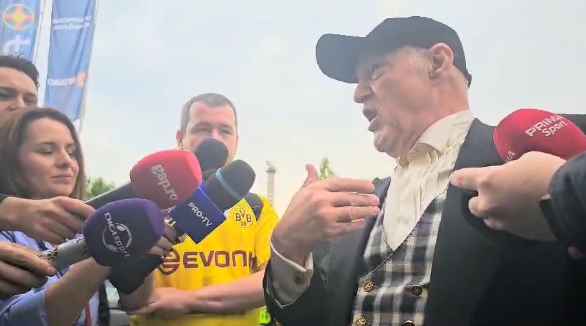 Gigi Becali s-a întors pe stadion pe stadion pentru sărbătoarea de titlu a roș-albaștrilor