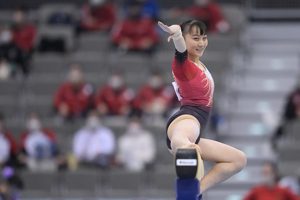 Shoko Miyata, membră a echipei de gimnastică artistică a Japoniei
