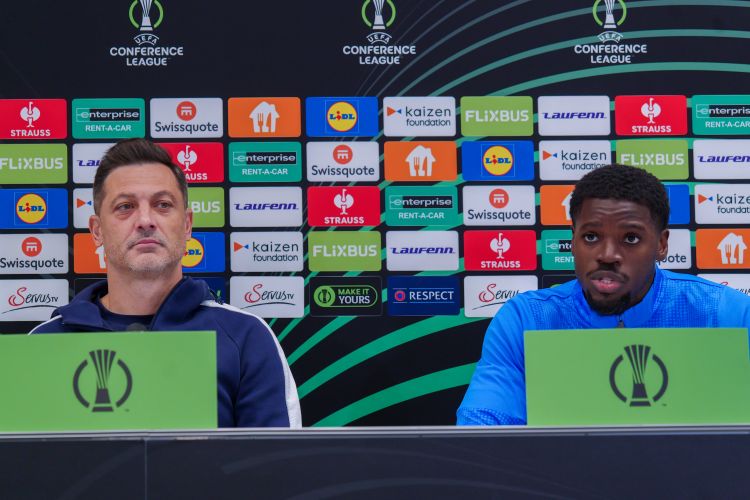 Rapid Viena - Universitatea Craiova, joi, de la 22:00, în format LIVE SCORE, pe iAMsport.ro