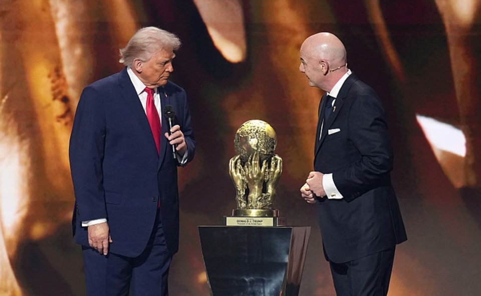 Donald Trump, președintele SUA, l-a sunat pe Infantino pentru a anula un cartonaș roșu